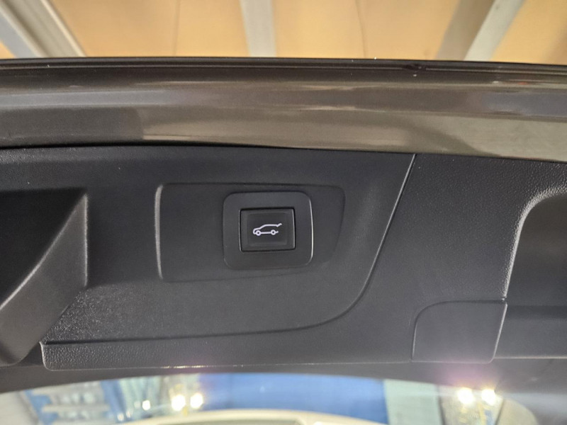 Photo 45 de l'offre de OPEL INSIGNIA Sports Tourer 1.5 Turbo 165 BVA6 Elite à 15990€ chez MKP Distribution