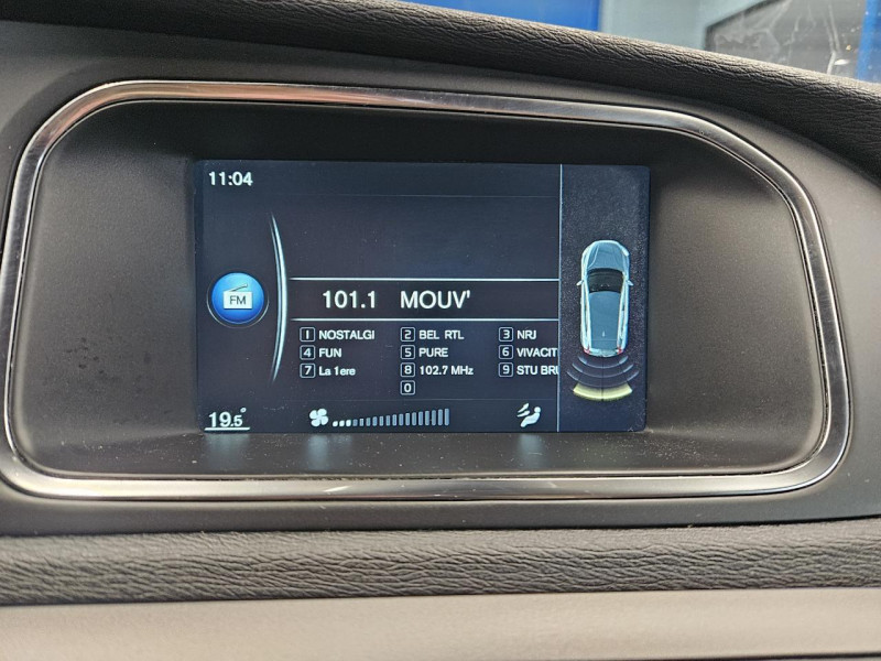 Photo 28 de l'offre de VOLVO V40  D2 2.0D 120 Momentum BVM6 à 12490€ chez MKP Distribution
