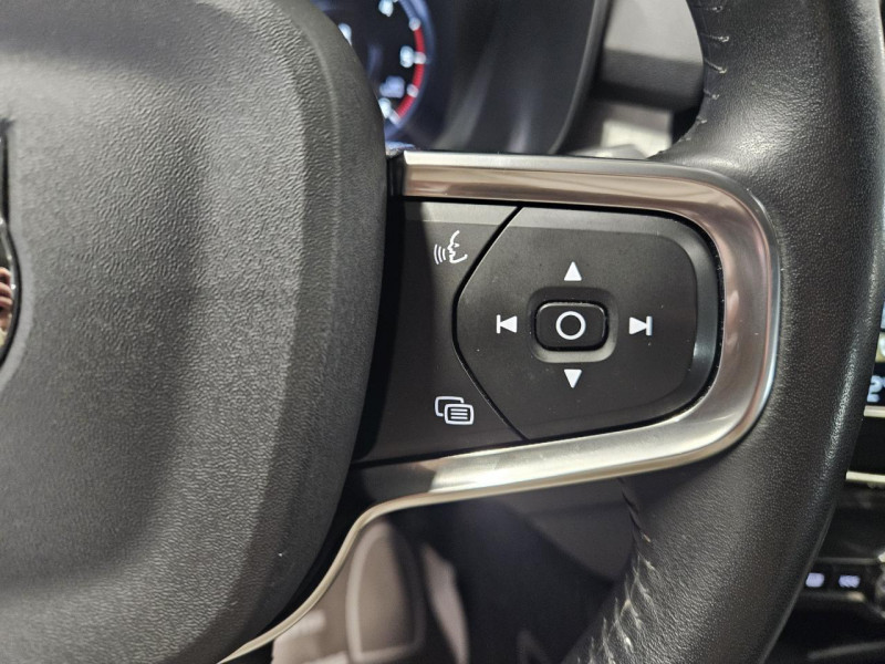 Photo 20 de l'offre de VOLVO XC40 2.0 D3 150 MOMENTUM BVA à 24990€ chez MKP Distribution