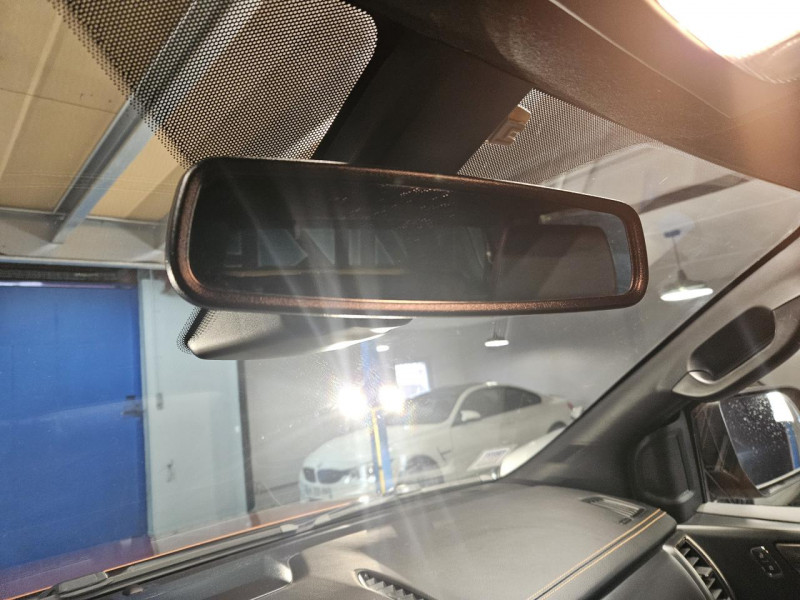 Photo 37 de l'offre de FORD RANGER DOUBLE CABINE 3.2 TDCi 200 4X4 WILDTRAK BVA à 31990€ chez MKP Distribution