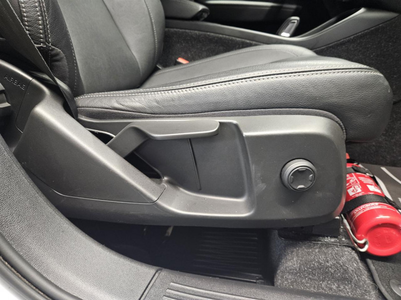 Photo 41 de l'offre de VOLVO XC40 2.0 D3 150 MOMENTUM BVA à 24990€ chez MKP Distribution