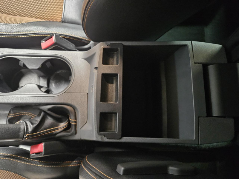 Photo 36 de l'offre de FORD RANGER DOUBLE CABINE 3.2 TDCi 200 4X4 WILDTRAK BVA à 31990€ chez MKP Distribution