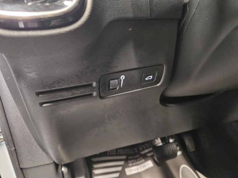 Photo 23 de l'offre de VOLVO XC40 2.0 D3 150 MOMENTUM BVA à 24990€ chez MKP Distribution