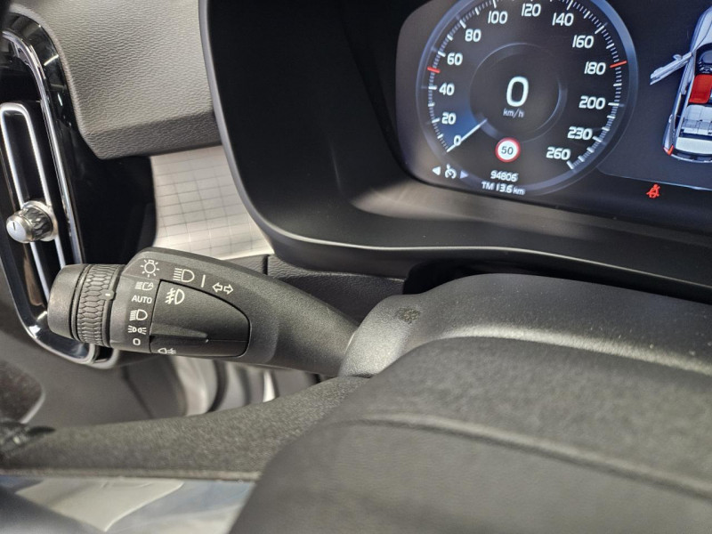 Photo 21 de l'offre de VOLVO XC40 2.0 D3 150 MOMENTUM BVA à 24990€ chez MKP Distribution