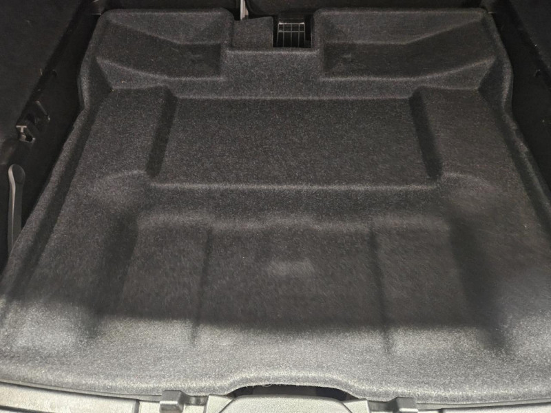 Photo 10 de l'offre de VOLVO XC40 2.0 D3 150 MOMENTUM BVA à 24990€ chez MKP Distribution