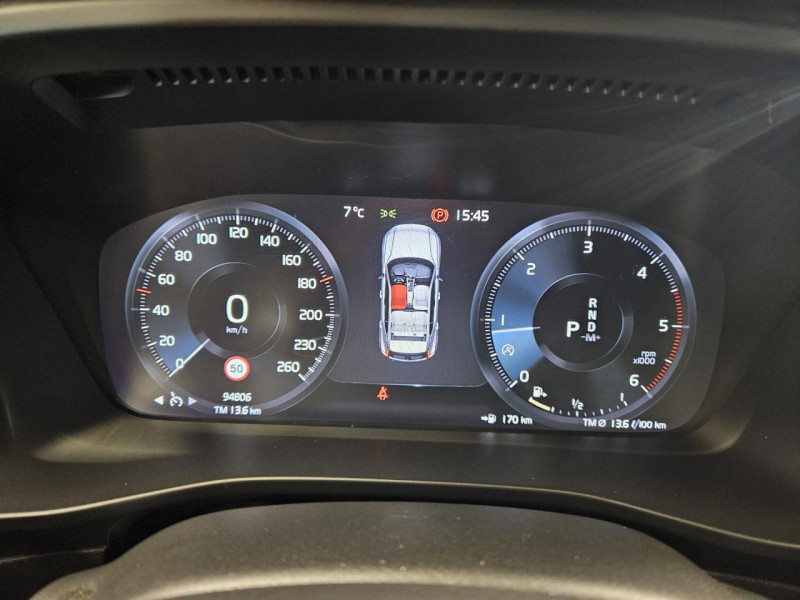 Photo 17 de l'offre de VOLVO XC40 2.0 D3 150 MOMENTUM BVA à 24990€ chez MKP Distribution