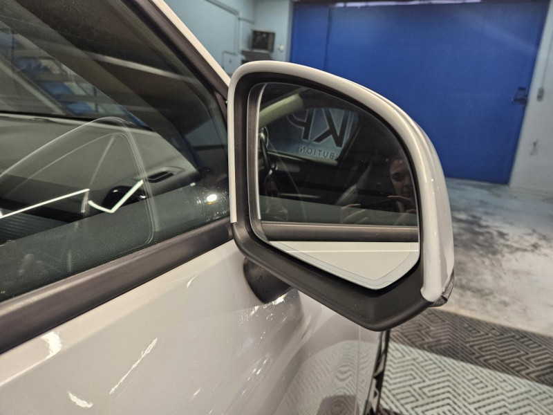 Photo 45 de l'offre de VOLVO XC40 2.0 D3 150 MOMENTUM BVA à 24990€ chez MKP Distribution