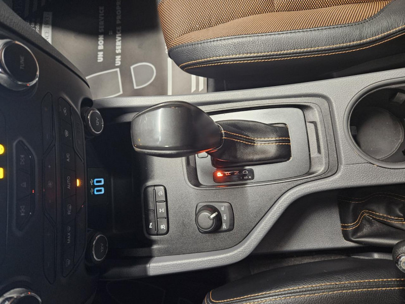 Photo 34 de l'offre de FORD RANGER DOUBLE CABINE 3.2 TDCi 200 4X4 WILDTRAK BVA à 31990€ chez MKP Distribution