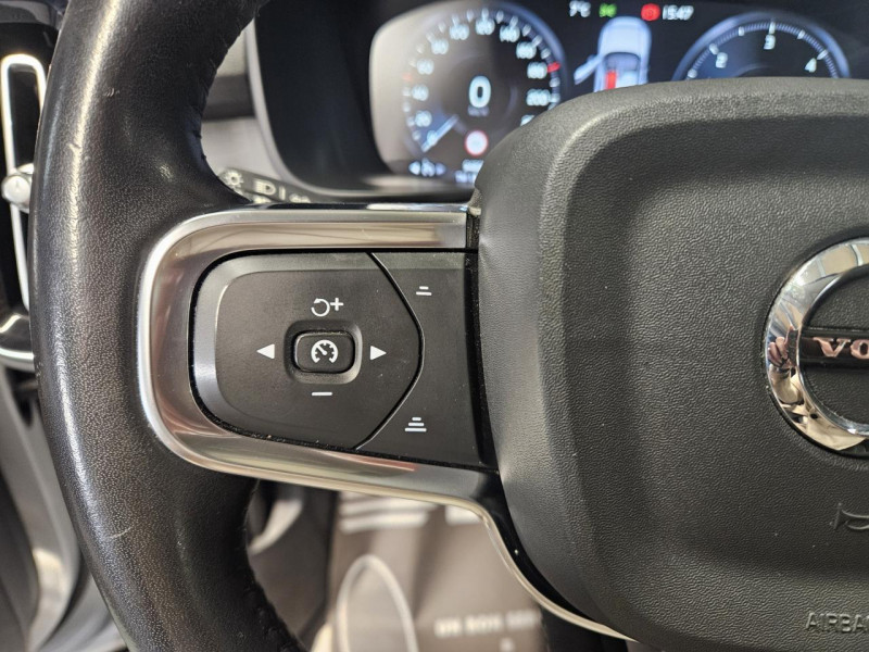 Photo 19 de l'offre de VOLVO XC40 2.0 D3 150 MOMENTUM BVA à 24990€ chez MKP Distribution