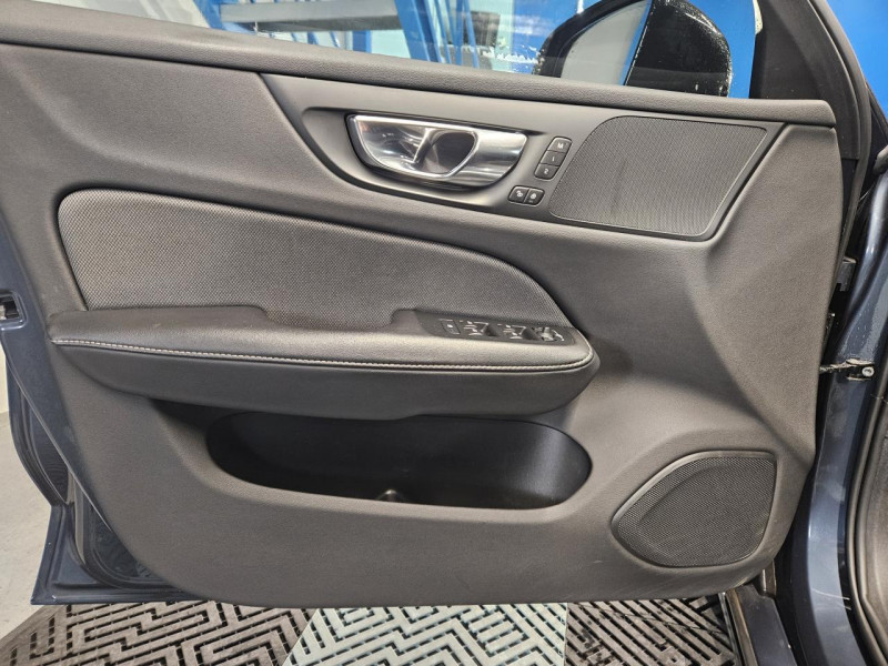 Photo 47 de l'offre de VOLVO V60 2.0 D3 150 R-Design BVA à 27990€ chez MKP Distribution