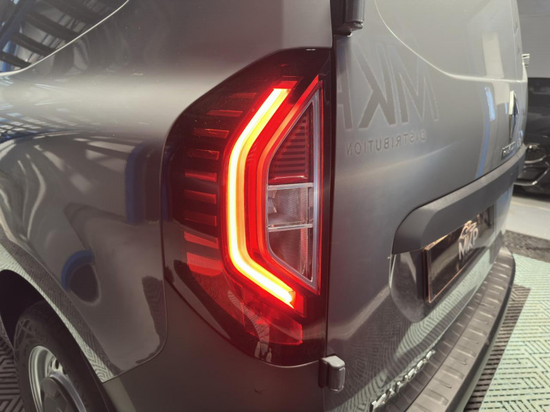 Photo 41 de l'offre de RENAULT KANGOO EXPRESS BLUE DCi 95 CONFORT - 11658e HT - TVA à 13990€ chez MKP Distribution
