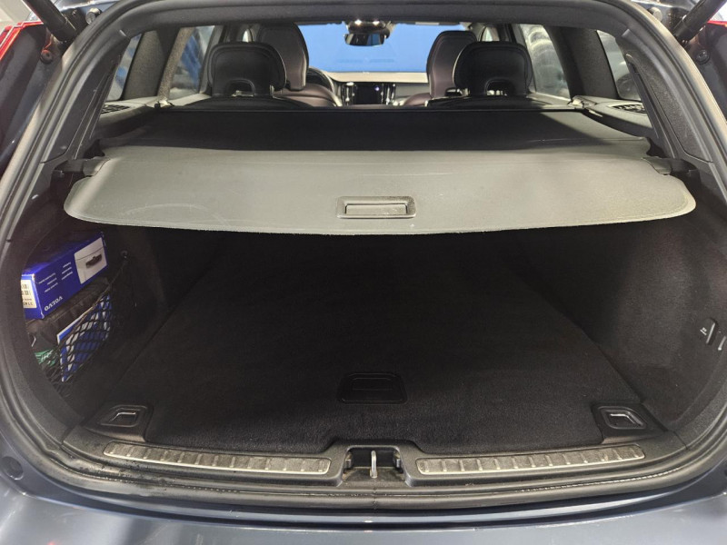 Photo 9 de l'offre de VOLVO V60 2.0 D3 150 R-Design BVA à 27990€ chez MKP Distribution