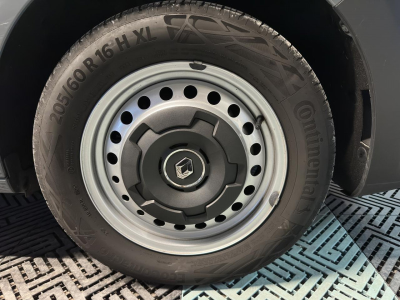 Photo 36 de l'offre de RENAULT KANGOO EXPRESS BLUE DCi 95 CONFORT - 11658e HT - TVA à 13990€ chez MKP Distribution