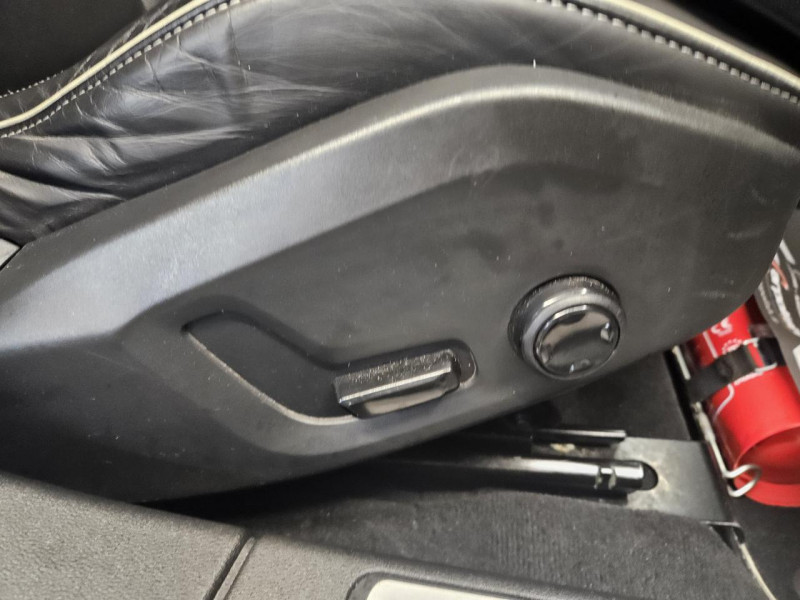 Photo 34 de l'offre de VOLVO V60 2.0 D3 150 R-Design BVA à 27990€ chez MKP Distribution