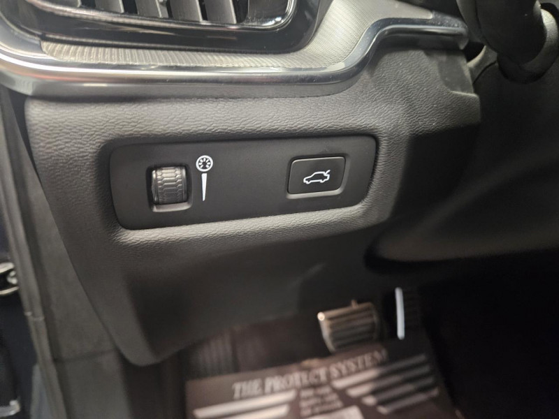 Photo 23 de l'offre de VOLVO V60 2.0 D3 150 R-Design BVA à 27990€ chez MKP Distribution