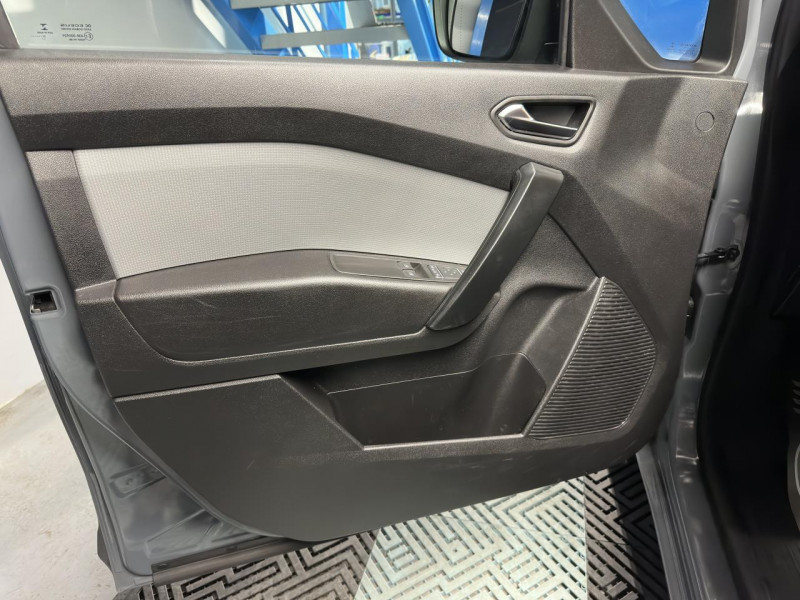 Photo 38 de l'offre de RENAULT KANGOO EXPRESS BLUE DCi 95 CONFORT - 11658e HT - TVA à 13990€ chez MKP Distribution