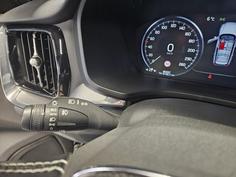 Photo 21 de l'offre de VOLVO V60 2.0 D3 150 R-Design BVA à 27990€ chez MKP Distribution