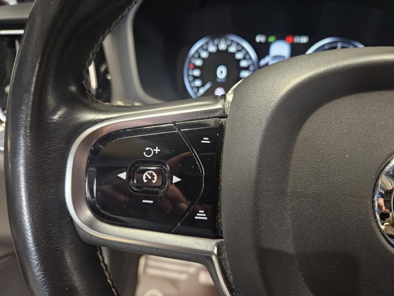 Photo 19 de l'offre de VOLVO V60 2.0 D3 150 R-Design BVA à 27990€ chez MKP Distribution