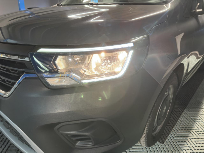 Photo 40 de l'offre de RENAULT KANGOO EXPRESS BLUE DCi 95 CONFORT - 11658e HT - TVA à 13990€ chez MKP Distribution