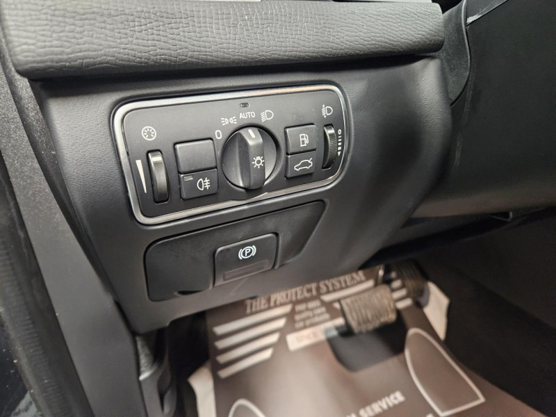 Photo 26 de l'offre de VOLVO XC60 2.0 D4 190 MOMENTUM GEARTRONIC à 23990€ chez MKP Distribution