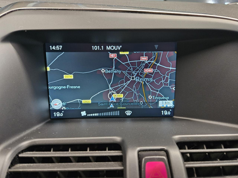 Photo 27 de l'offre de VOLVO XC60 2.0 D4 190 MOMENTUM GEARTRONIC à 23990€ chez MKP Distribution