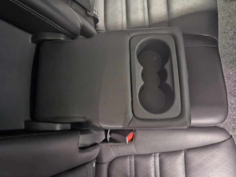 Photo 38 de l'offre de KIA SORENTO 2.2 CRDI 200  AWD GT-Line  BVA8 à 29990€ chez MKP Distribution