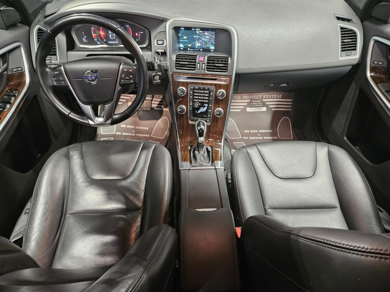 Photo 12 de l'offre de VOLVO XC60 2.0 D4 190 MOMENTUM GEARTRONIC à 23990€ chez MKP Distribution