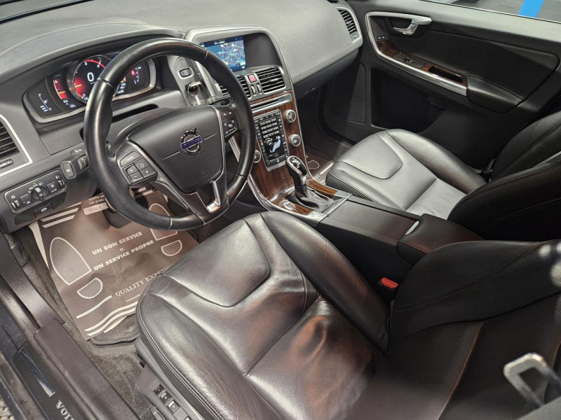 Photo 13 de l'offre de VOLVO XC60 2.0 D4 190 MOMENTUM GEARTRONIC à 23990€ chez MKP Distribution
