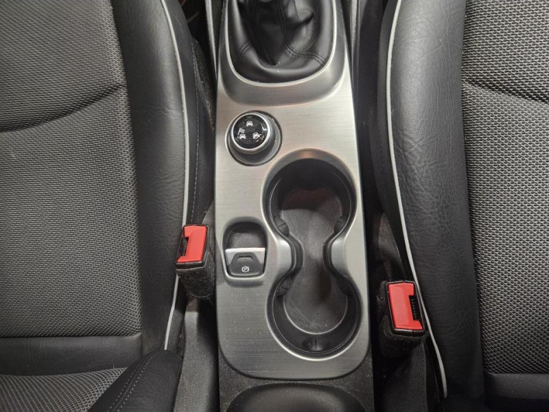 Photo 29 de l'offre de FIAT 500X 1.4 MULTIAIR 140 CROSS  140 BVM à 12990€ chez MKP Distribution