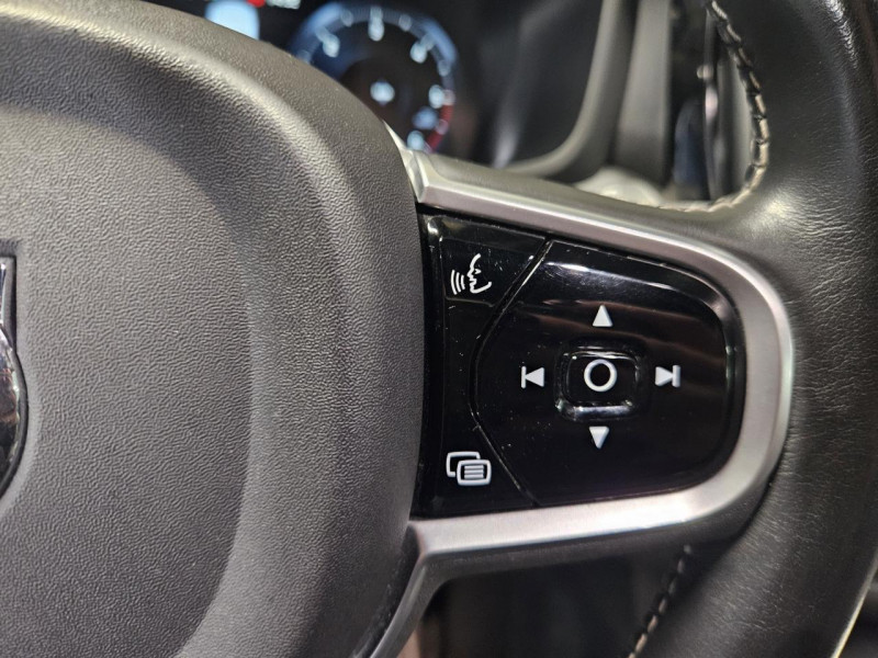 Photo 21 de l'offre de VOLVO V60 2.0 D3 150 R-Design BVM6 à 23490€ chez MKP Distribution