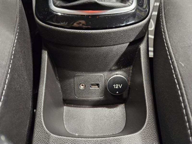 Photo 28 de l'offre de FORD FIESTA 1.0 ECOBOOST 100 EDITION BVM5 à 8990€ chez MKP Distribution