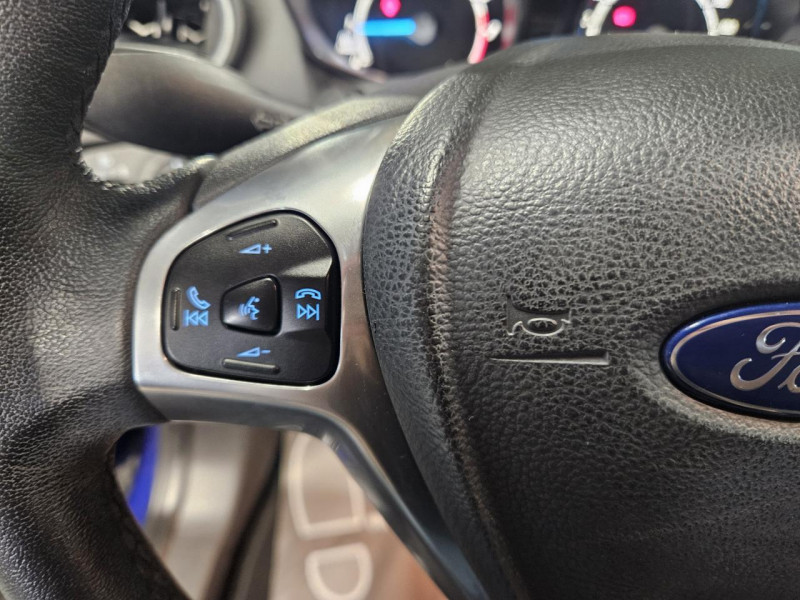 Photo 18 de l'offre de FORD FIESTA 1.0 ECOBOOST 100 EDITION BVM5 à 8990€ chez MKP Distribution