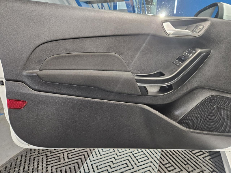 Photo 46 de l'offre de FORD FIESTA ST 1.5 ECOBOOST 200 ST PACK BVM6 à 19990€ chez MKP Distribution