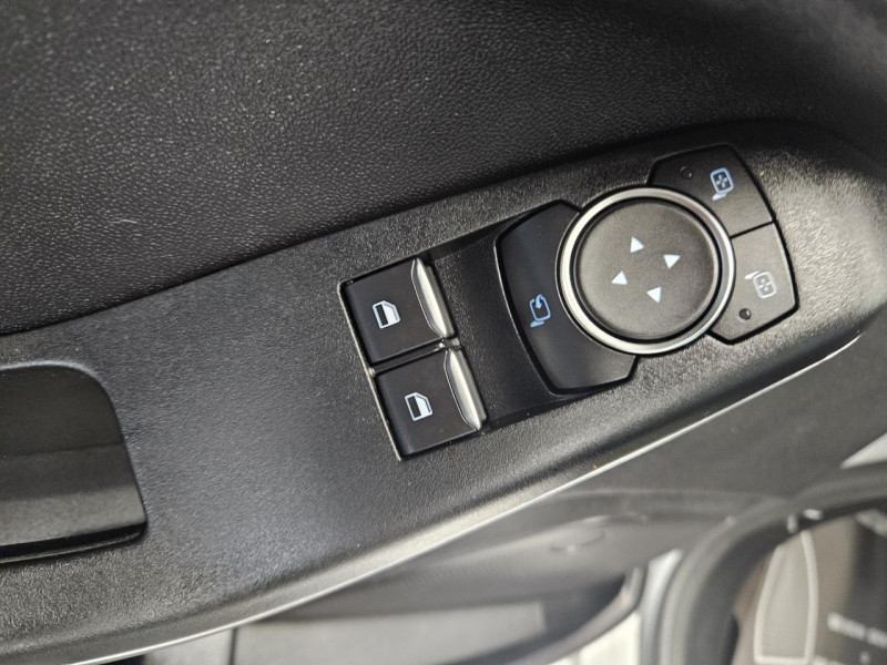 Photo 47 de l'offre de FORD FIESTA ST 1.5 ECOBOOST 200 ST PACK BVM6 à 19990€ chez MKP Distribution
