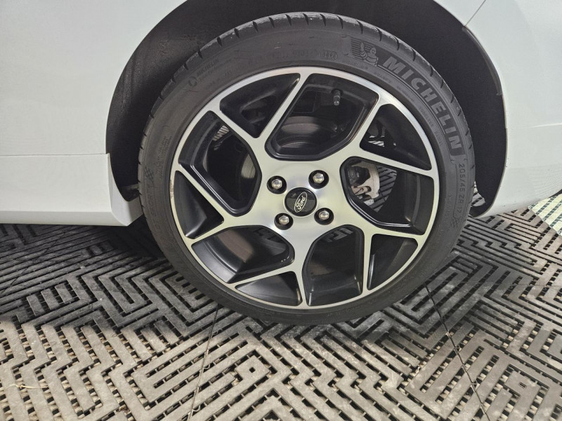 Photo 50 de l'offre de FORD FIESTA ST 1.5 ECOBOOST 200 ST PACK BVM6 à 19990€ chez MKP Distribution