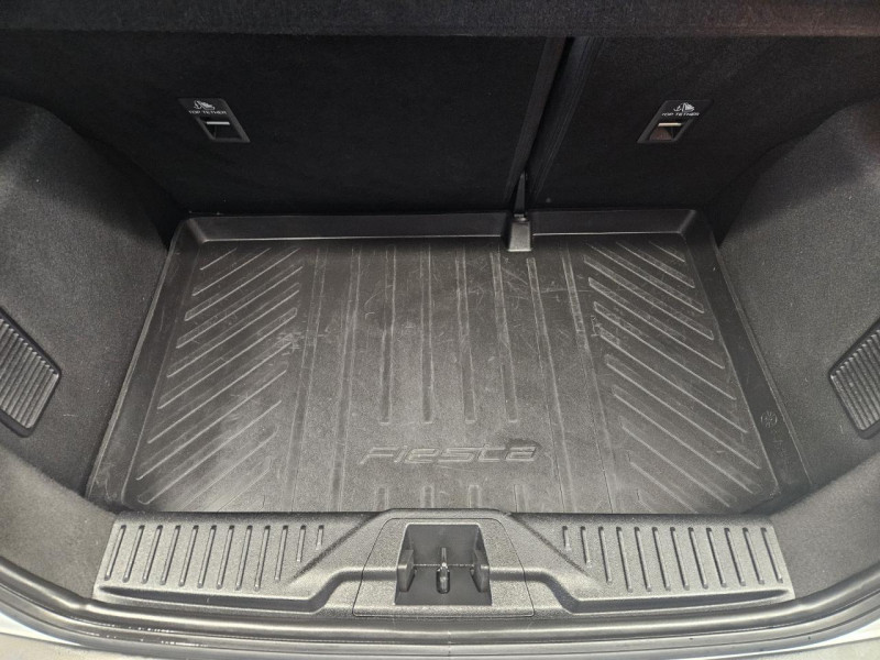 Photo 9 de l'offre de FORD FIESTA ST 1.5 ECOBOOST 200 ST PACK BVM6 à 19990€ chez MKP Distribution
