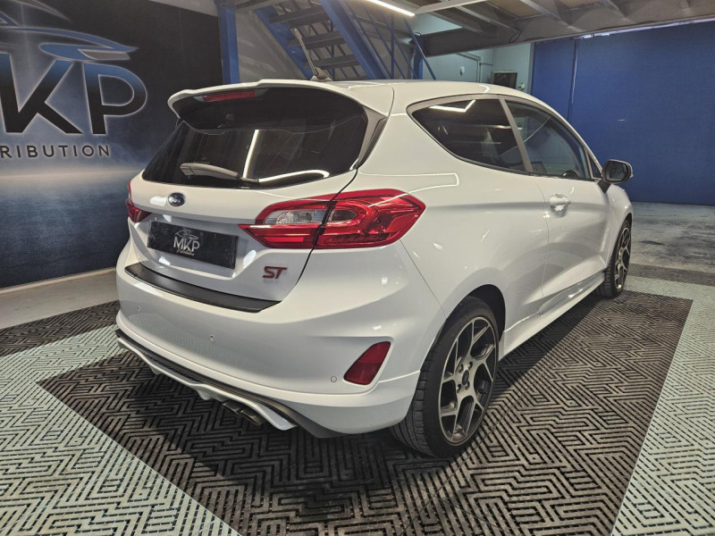 Photo 6 de l'offre de FORD FIESTA ST 1.5 ECOBOOST 200 ST PACK BVM6 à 19990€ chez MKP Distribution