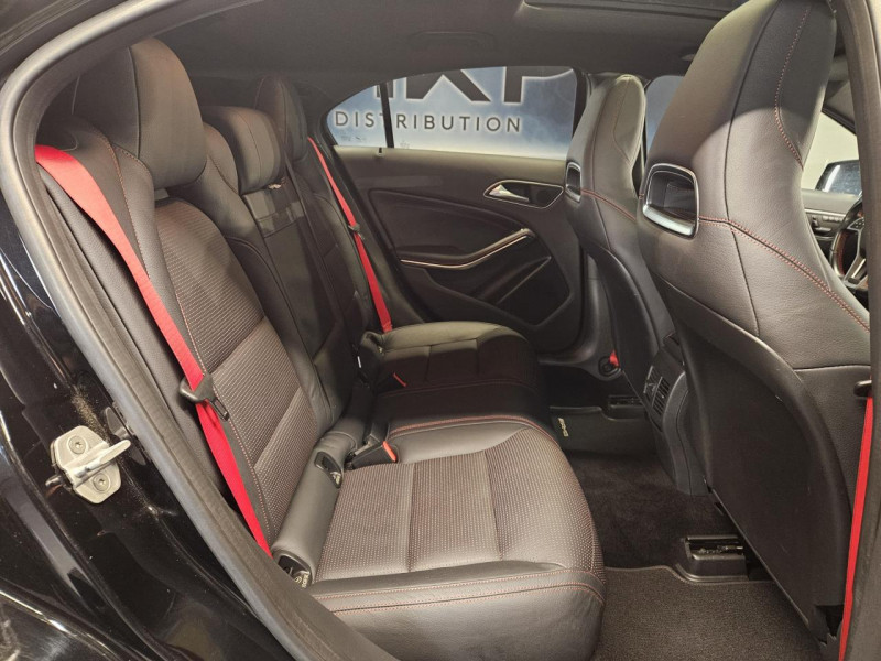 Photo 16 de l'offre de MERCEDES-BENZ CLASSE A A45 AMG 2.0 360 4-Matic 7-G DCT à 23990€ chez MKP Distribution