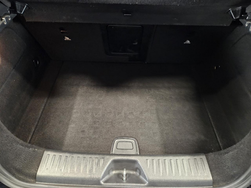 Photo 9 de l'offre de MERCEDES-BENZ CLASSE A A45 AMG 2.0 360 4-Matic 7-G DCT à 23990€ chez MKP Distribution