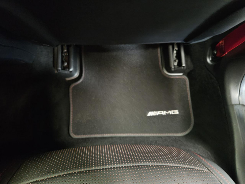 Photo 42 de l'offre de MERCEDES-BENZ CLASSE A A45 AMG 2.0 360 4-Matic 7-G DCT à 23990€ chez MKP Distribution