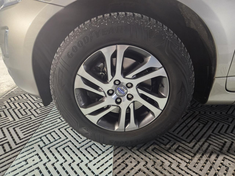 Photo 47 de l'offre de VOLVO XC60 2.0 D3 136 Momentum BVM6 à 17990€ chez MKP Distribution
