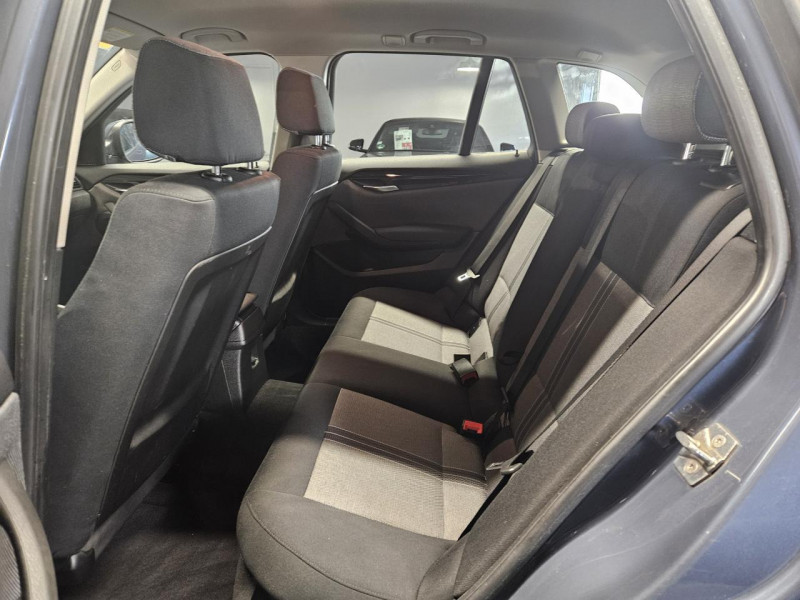 Photo 16 de l'offre de BMW X1 2.0 sDrive18i 136  CONFORT BVM6 à 10990€ chez MKP Distribution