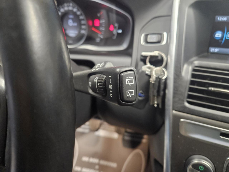 Photo 25 de l'offre de VOLVO XC60 2.0 D3 136 Momentum BVM6 à 17990€ chez MKP Distribution