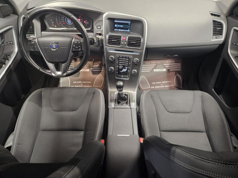 Photo 12 de l'offre de VOLVO XC60 2.0 D3 136 Momentum BVM6 à 17990€ chez MKP Distribution
