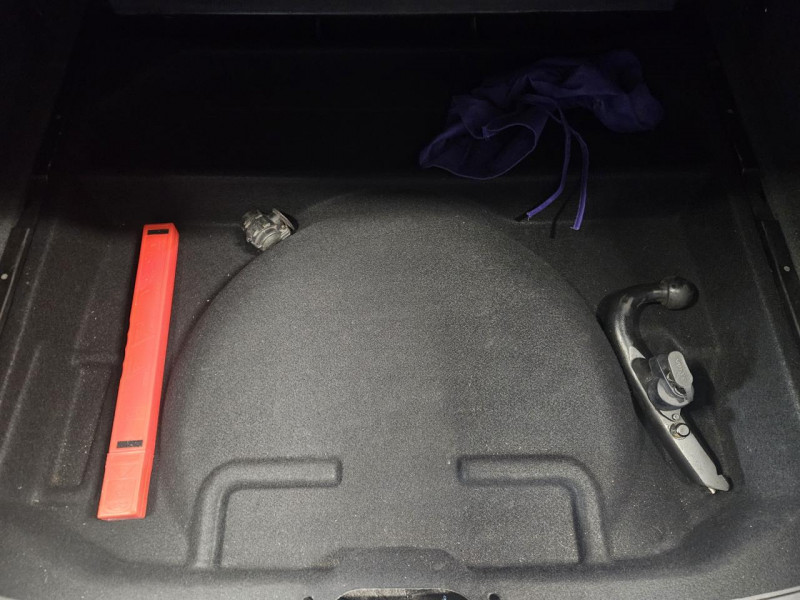 Photo 10 de l'offre de VOLVO XC60 2.0 D3 136 Momentum BVM6 à 17990€ chez MKP Distribution