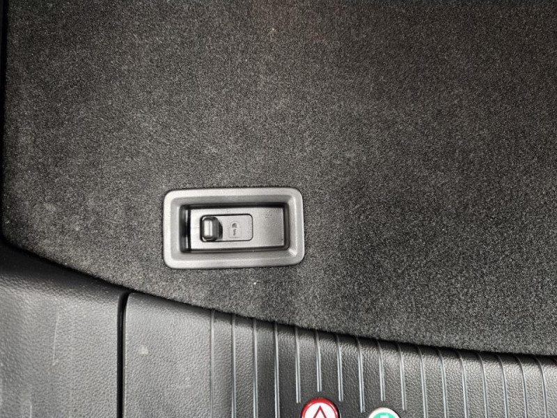 Photo 42 de l'offre de OPEL ANTARA 2.2 CDTI 163 Cosmo Pack BVM6 à 11490€ chez MKP Distribution