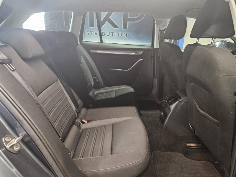 Photo 16 de l'offre de SKODA OCTAVIA 1.6 TDI  116 Business DSG à 12990€ chez MKP Distribution