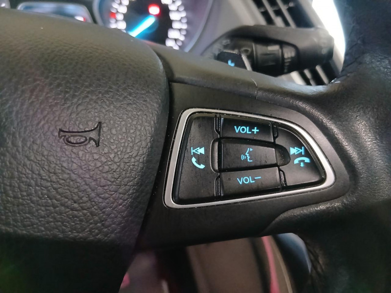 Photo 20 de l'offre de FORD KUGA 2.0 TDCi 180 AWD Titanium BVA à 15990€ chez MKP Distribution