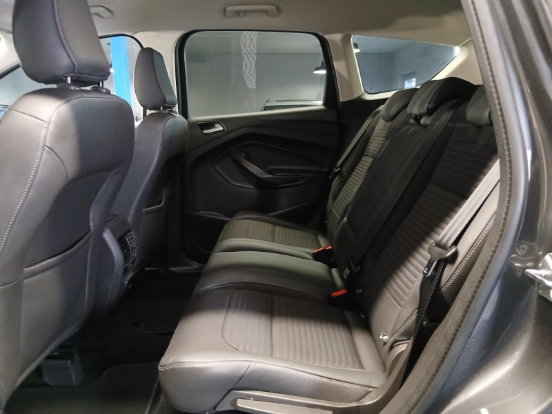 Photo 15 de l'offre de FORD KUGA 2.0 TDCi 180 AWD Titanium BVA à 15990€ chez MKP Distribution