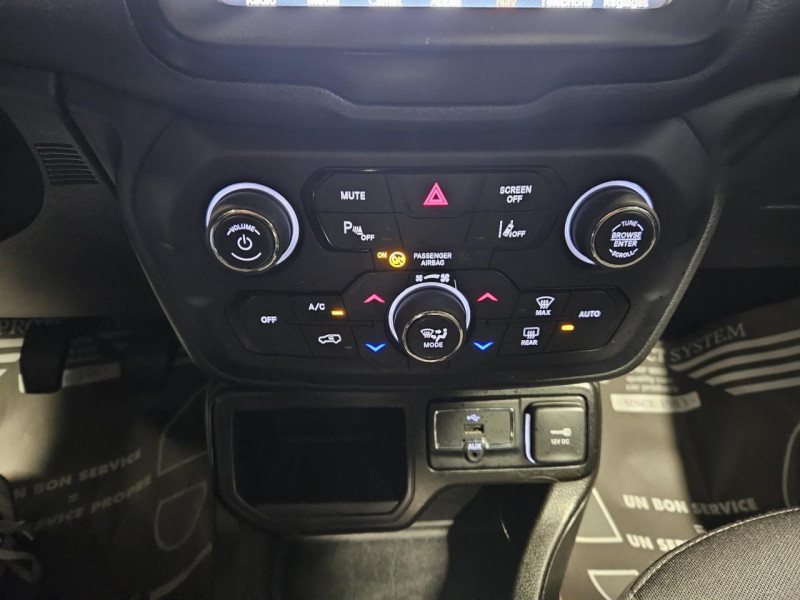 Photo 29 de l'offre de JEEP RENEGADE 1.0 GSE 120 4x2  Limited BVM à 12490€ chez MKP Distribution